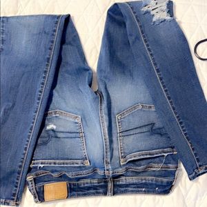 American Eagle Size 4 jeans good condition